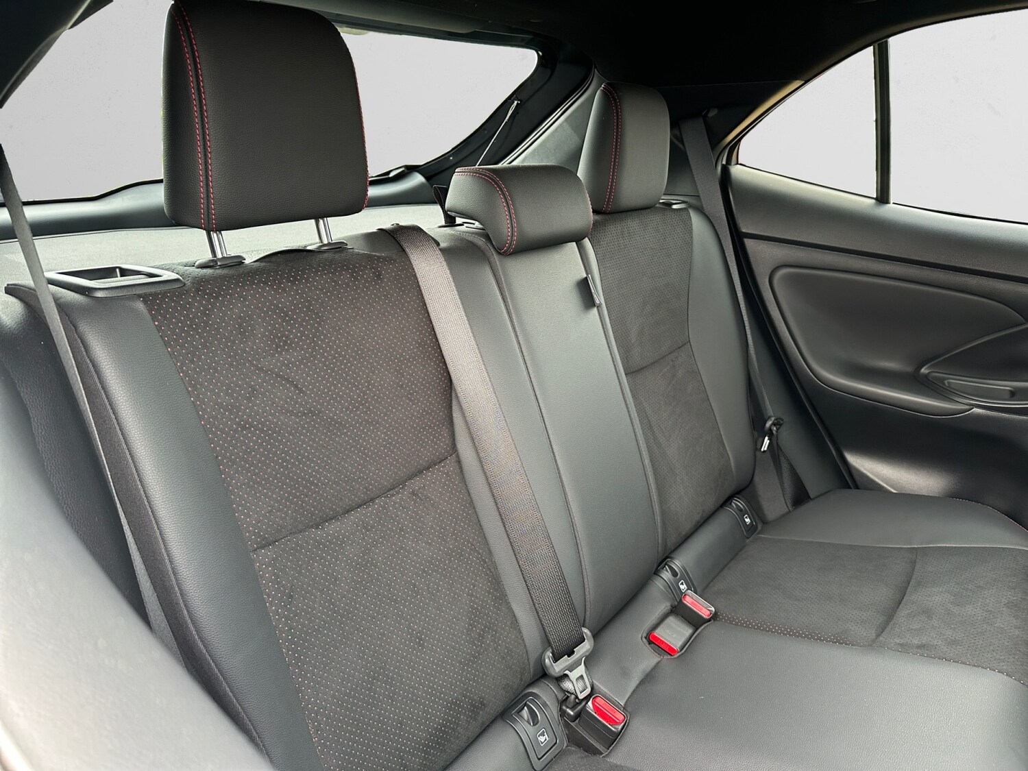 Used Toyota Yaris Cross 2024 for sale - 77885447: Photo 11