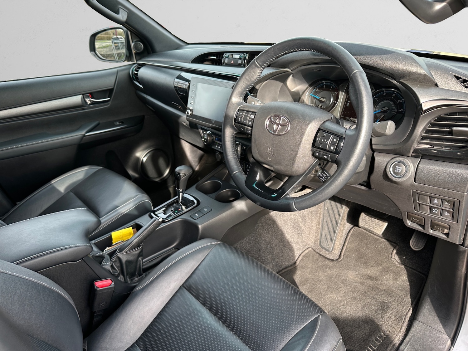 Used Toyota Hilux 2023 for sale - 77581325: Photo 14