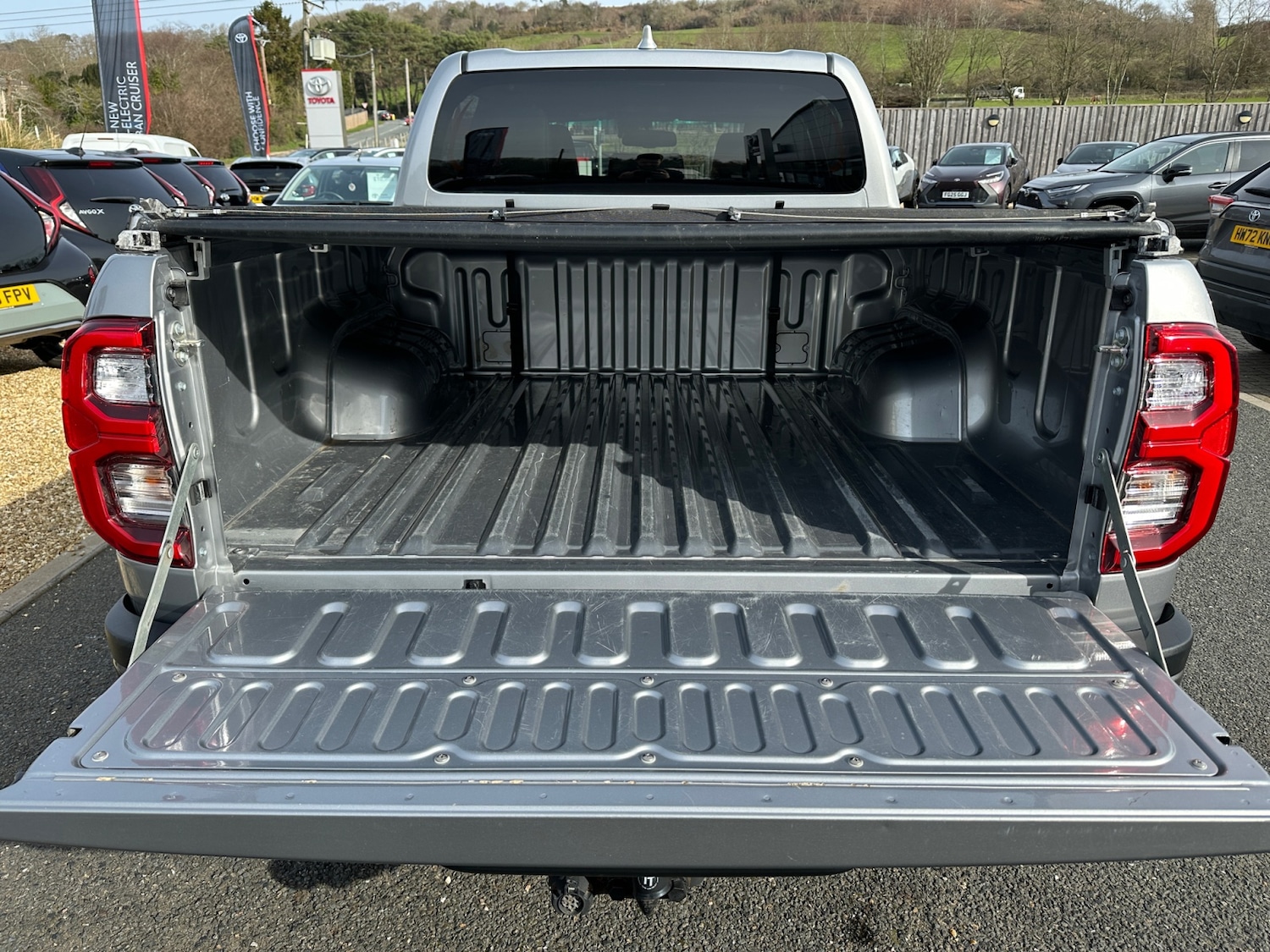 Used Toyota Hilux 2023 for sale - 77581325: Photo 20