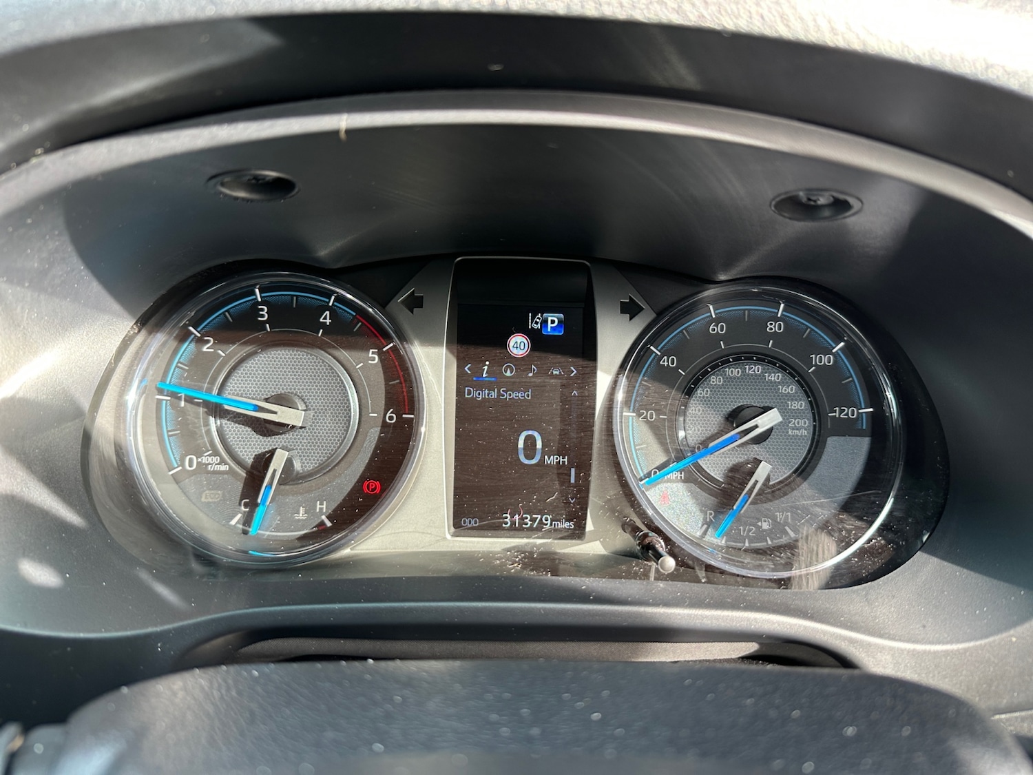 Used Toyota Hilux 2023 for sale - 77581325: Photo 22