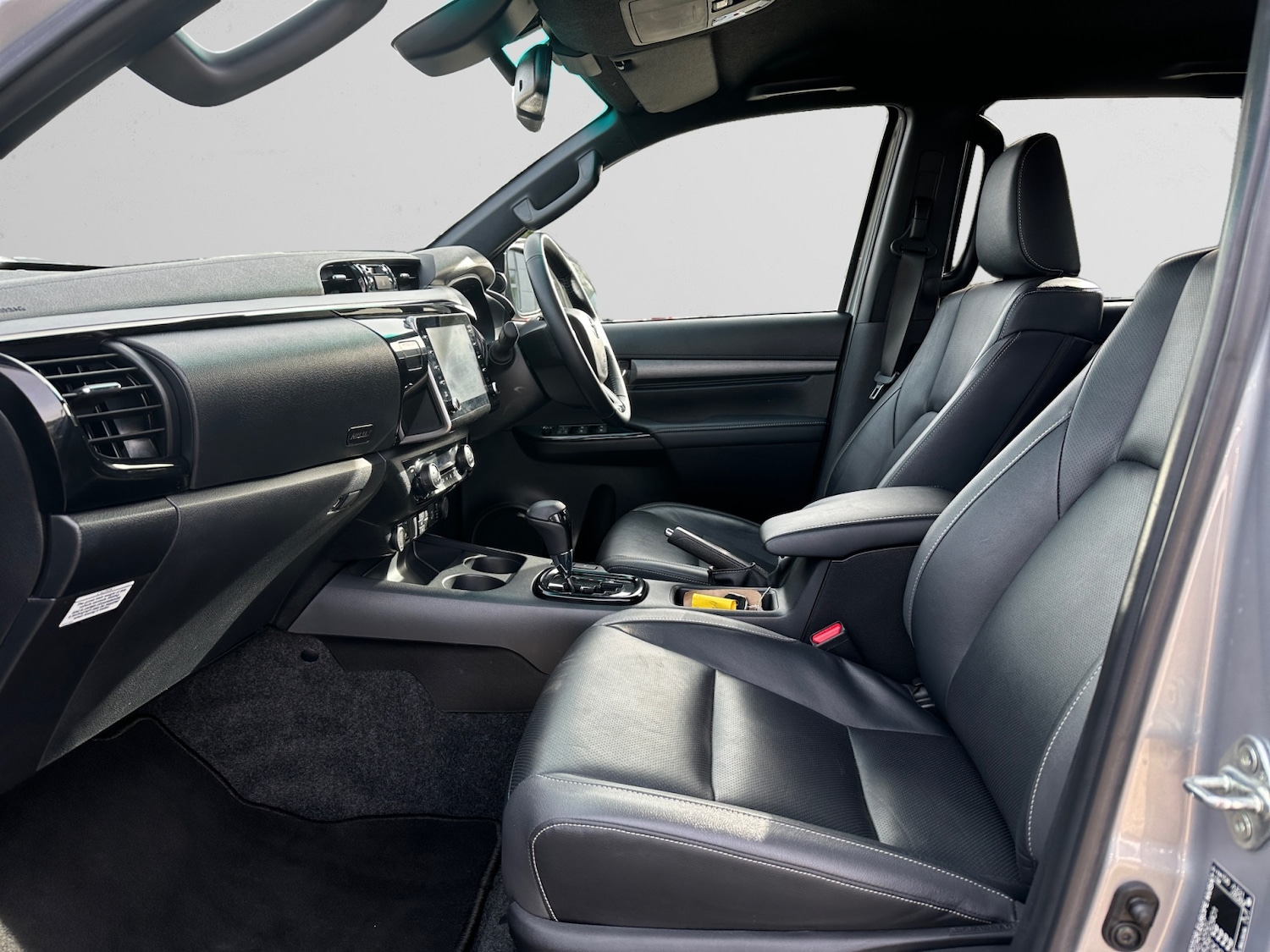 Used Toyota Hilux 2023 for sale - 77581325: Photo 6