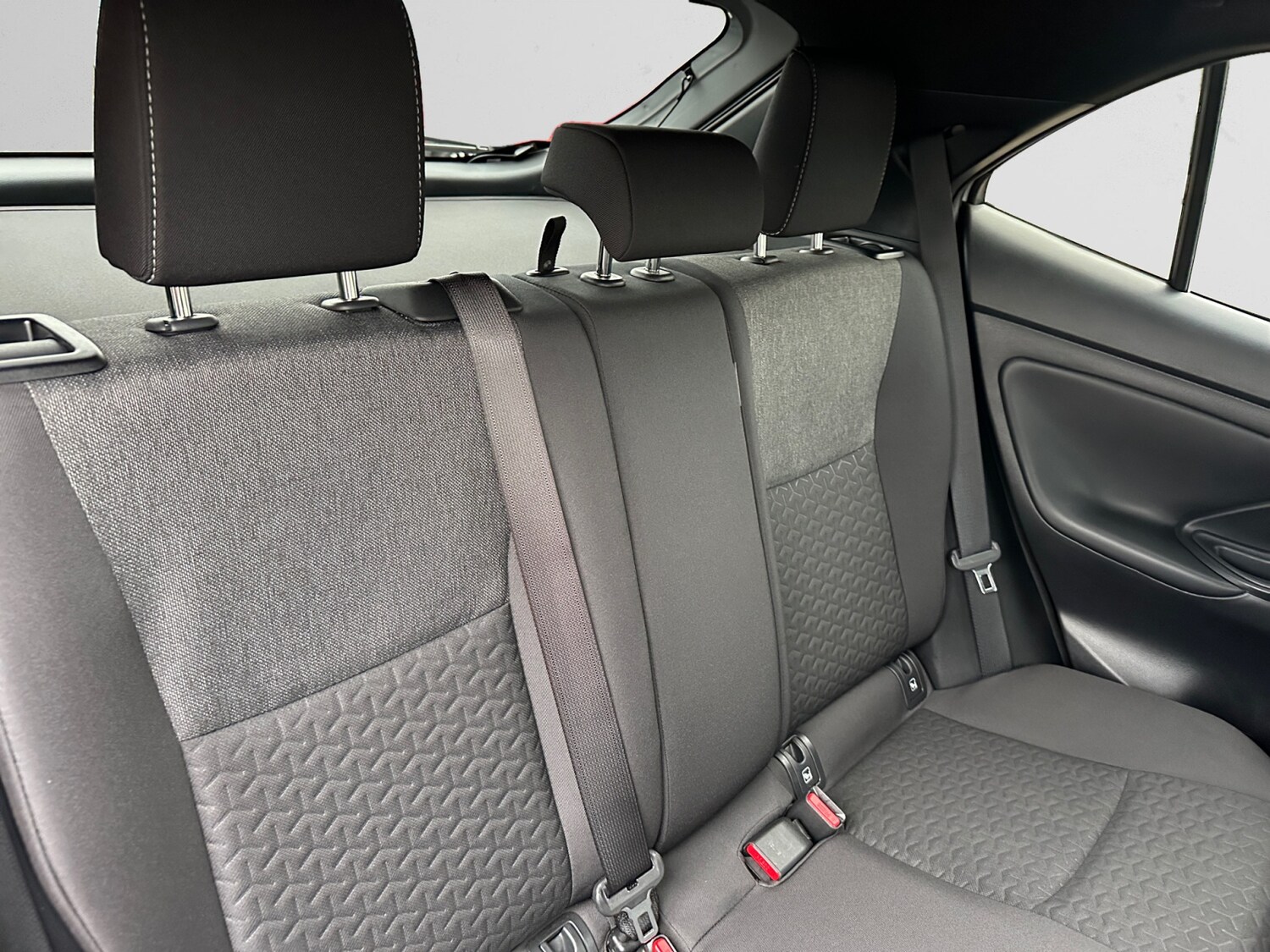 Used Toyota Yaris Cross 2024 for sale - 77492598: Photo 11