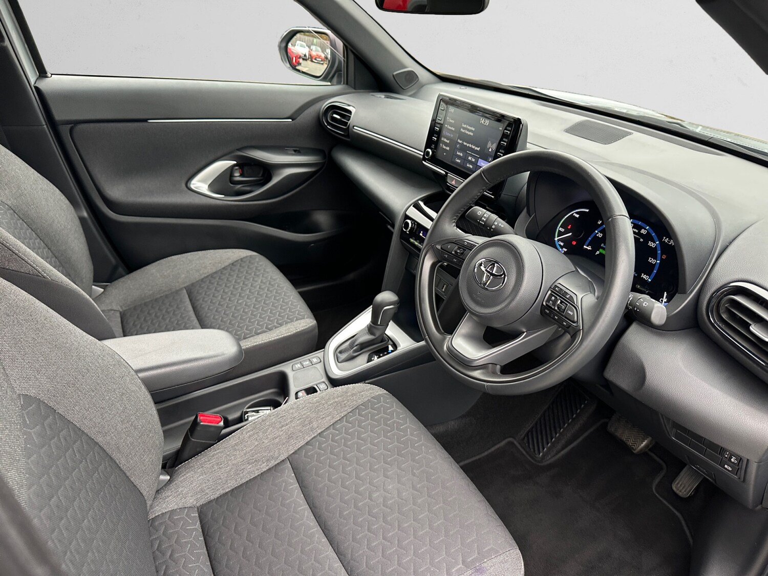 Used Toyota Yaris Cross 2024 for sale - 77492598: Photo 14