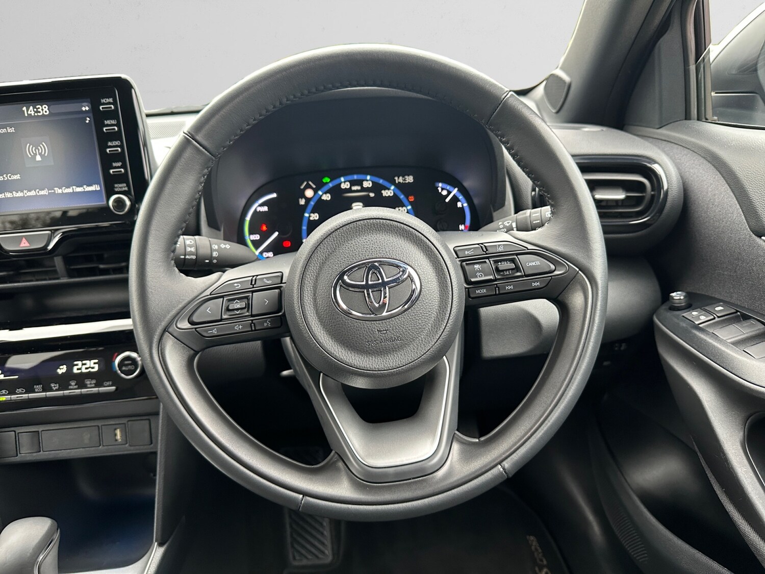 Used Toyota Yaris Cross 2024 for sale - 77492598: Photo 9