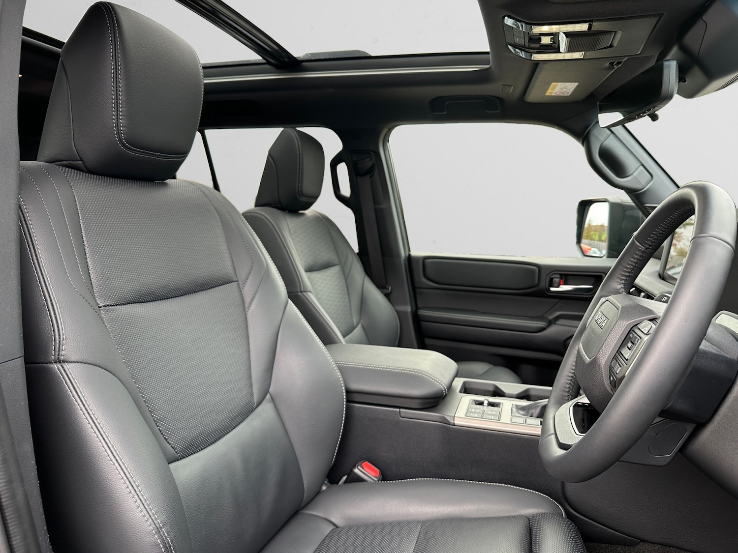 Used Toyota Land Cruiser 2024 for sale - 76533840: Photo 13