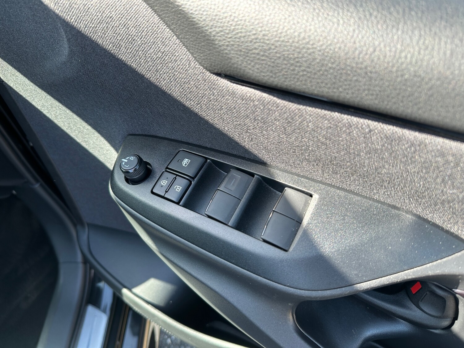 Used Toyota Yaris 2023 for sale - 78165850: Photo 27