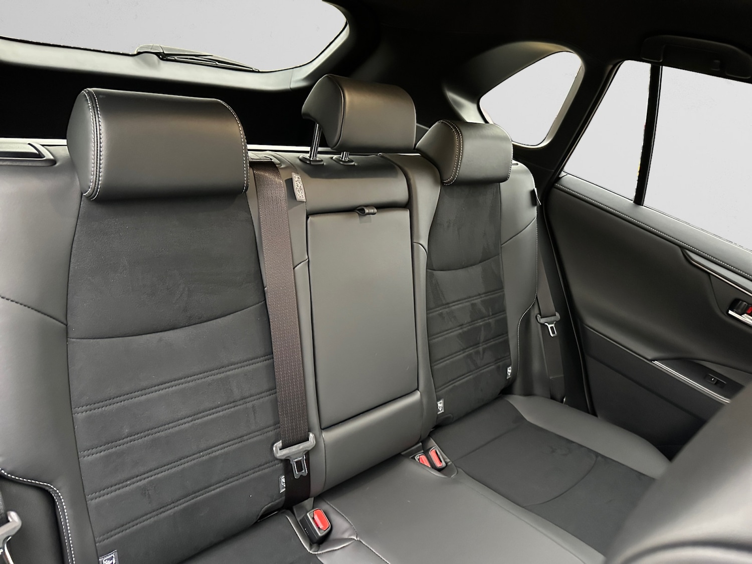 Used Toyota RAV4 2024 for sale - 77047739: Photo 11