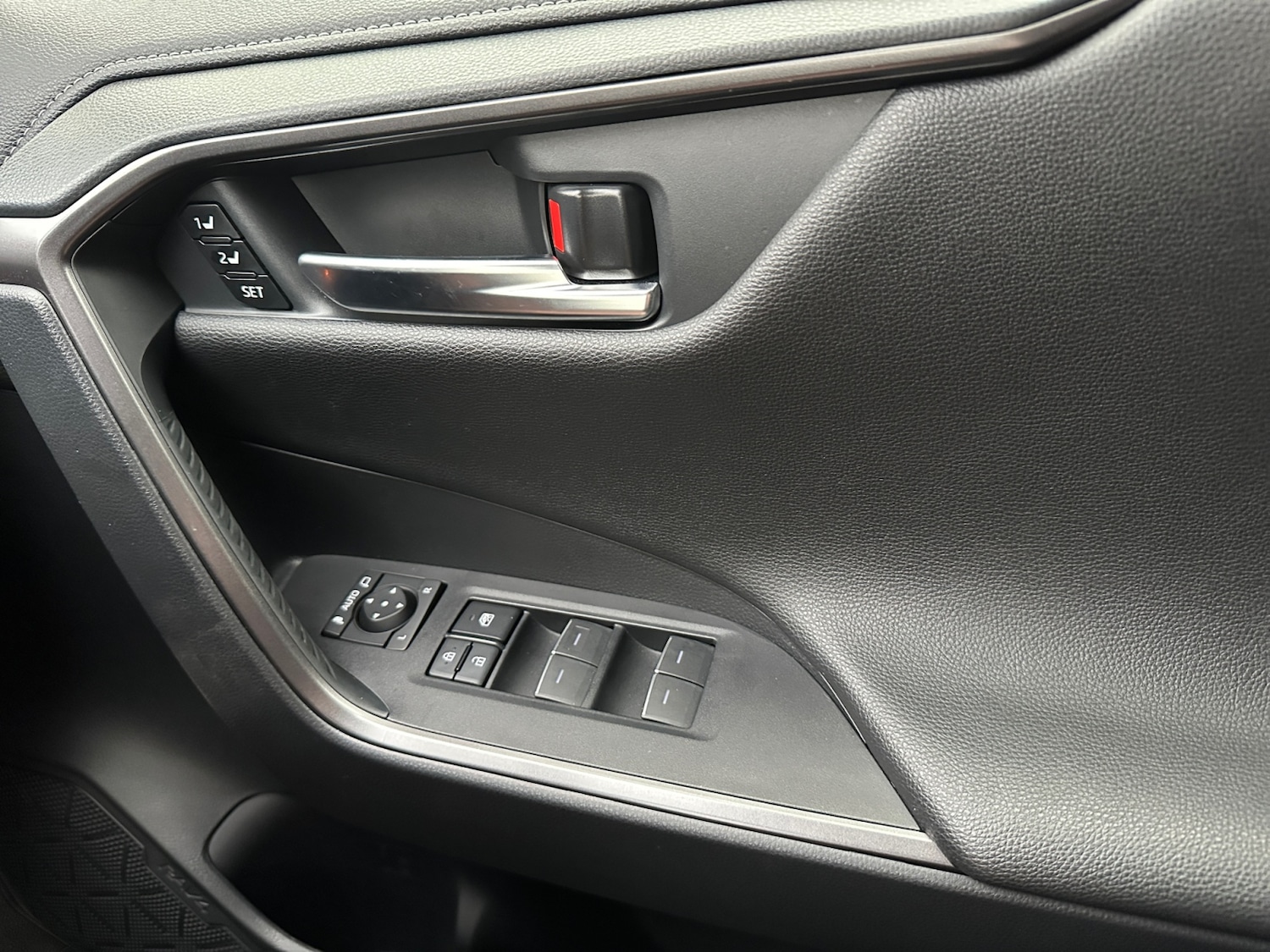 Used Toyota RAV4 2024 for sale - 77047739: Photo 27