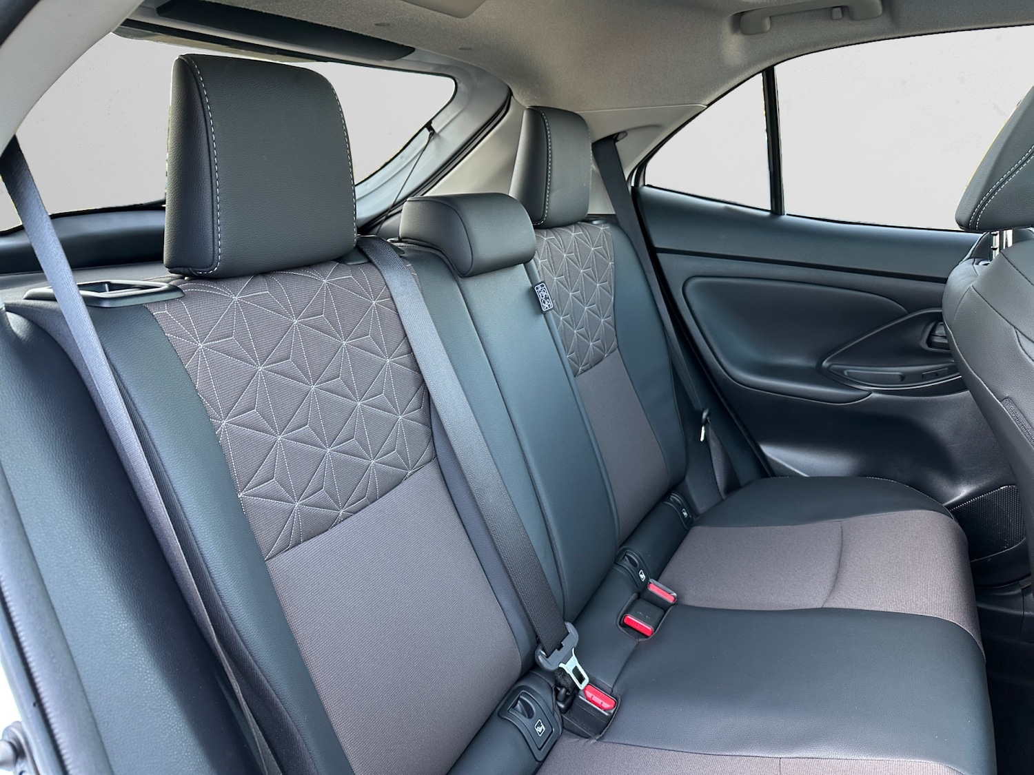 Used Toyota Yaris Cross 2023 for sale - 76717255: Photo 11