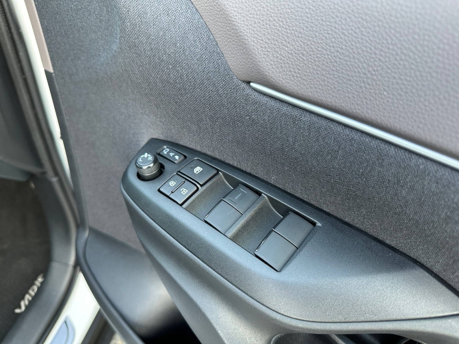 Used Toyota Yaris Cross 2023 for sale - 76717255: Photo 27