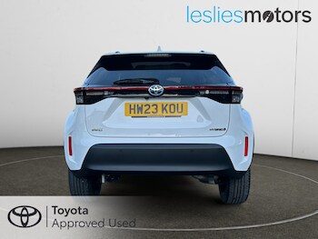 Used Toyota Yaris Cross 2023 for sale - 76717255: Photo