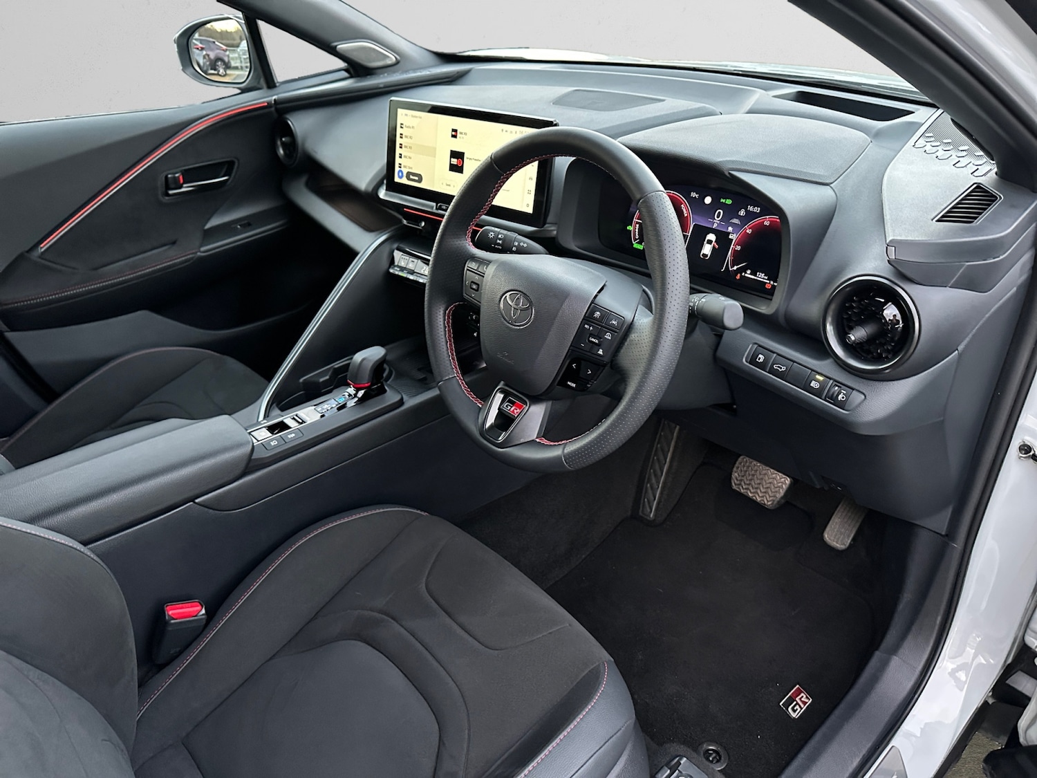 Used Toyota C-HR 2025 for sale - 77013009: Photo 14