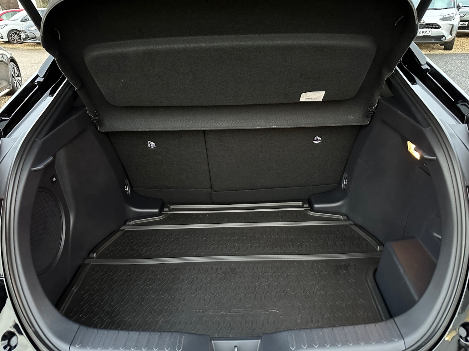 Used Toyota C-HR 2025 for sale - 77013009: Photo 20