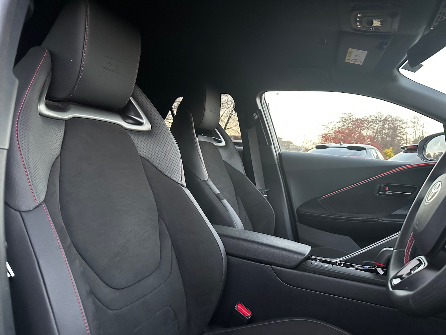 Used Toyota C-HR 2025 for sale - 77013009: Photo 26