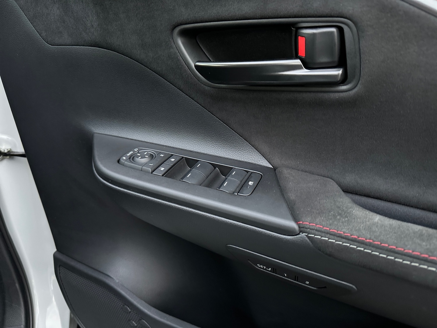 Used Toyota C-HR 2025 for sale - 77013009: Photo 27