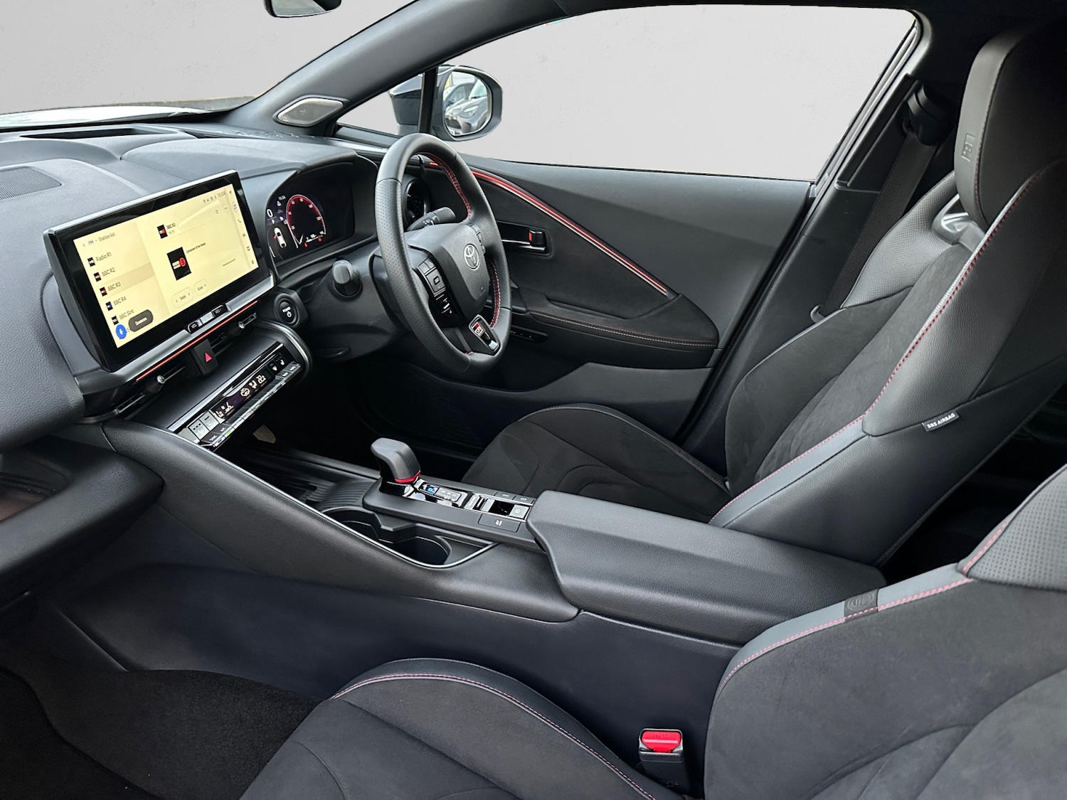 Used Toyota C-HR 2025 for sale - 77013009: Photo 6