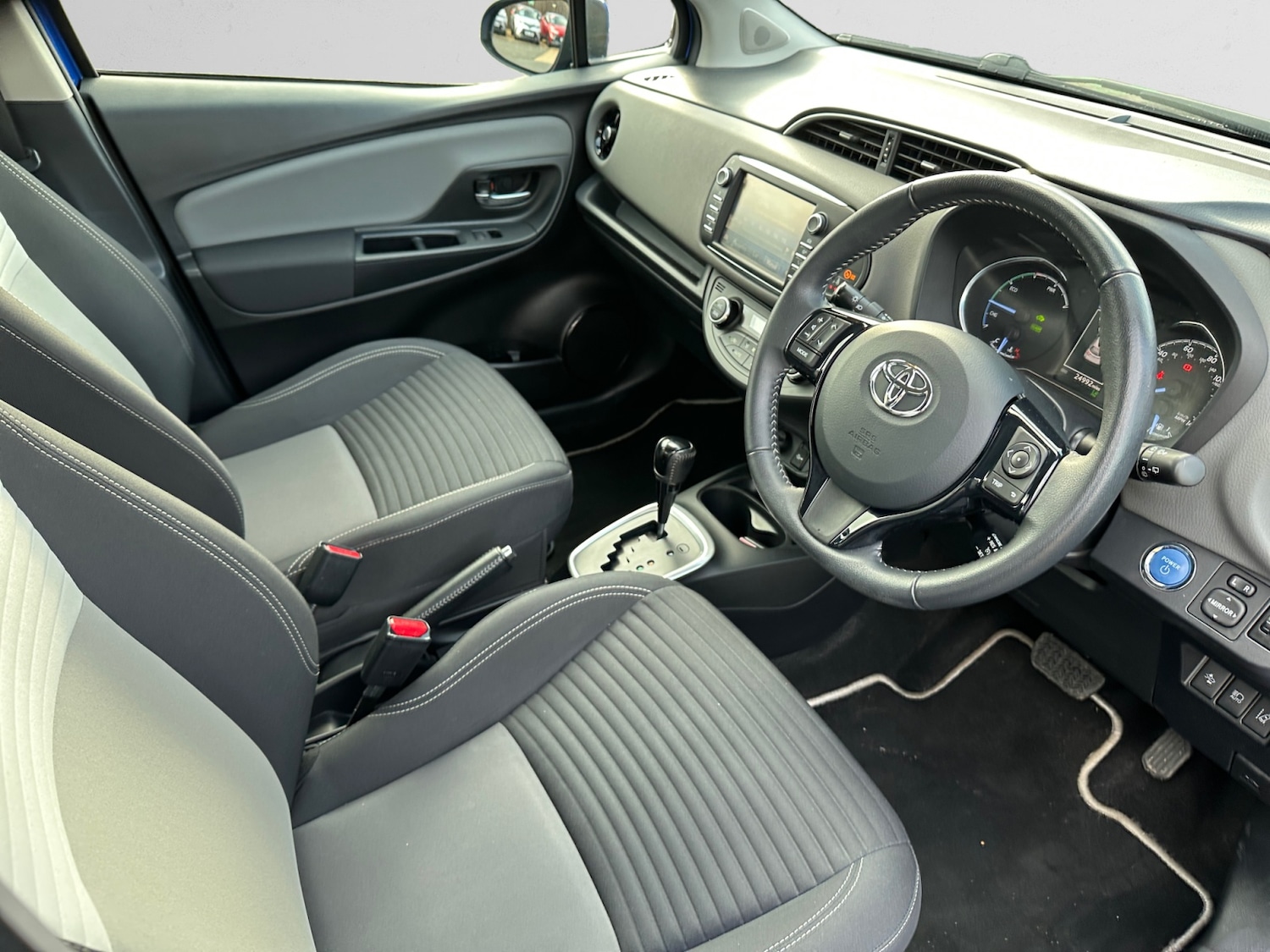 Used Toyota Yaris 2018 for sale - 77218777: Photo 14