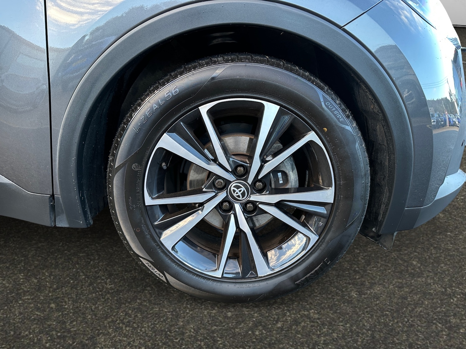 Used Toyota C-HR 2023 for sale - 76615068: Photo 12