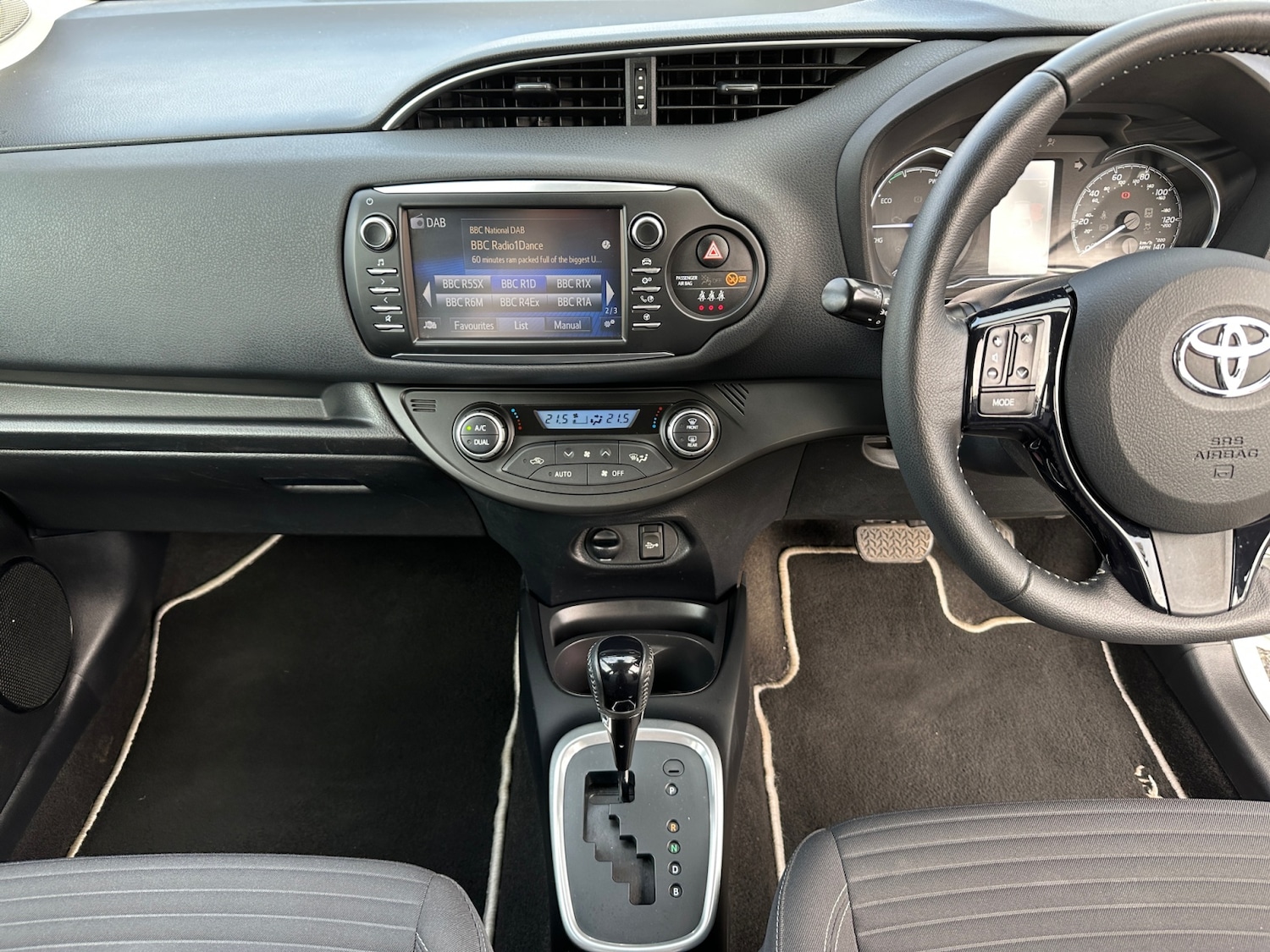 Used Toyota Yaris 2017 for sale - 77810123: Photo 7