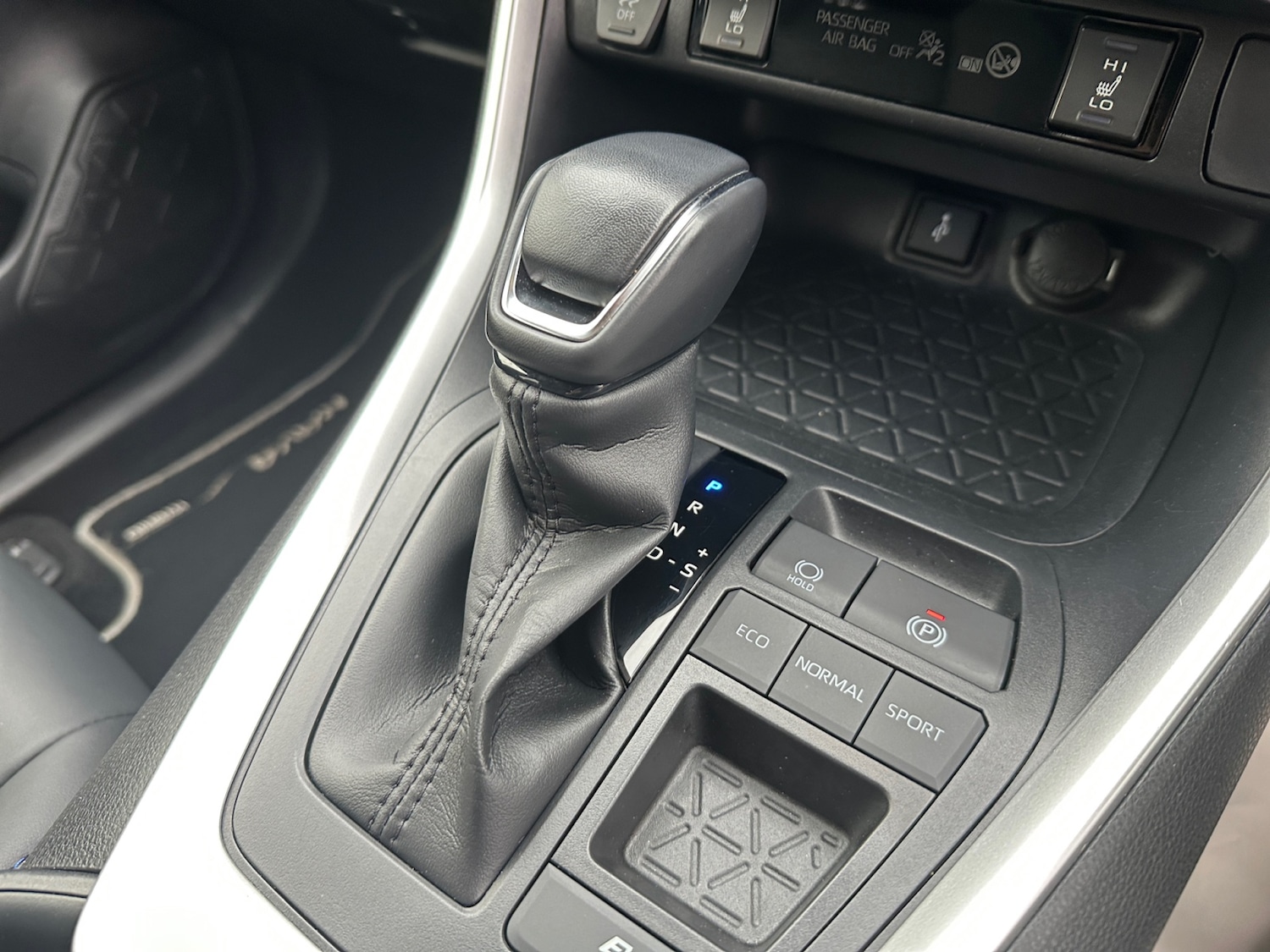 Used Toyota RAV4 2022 for sale - 76533932: Photo 10