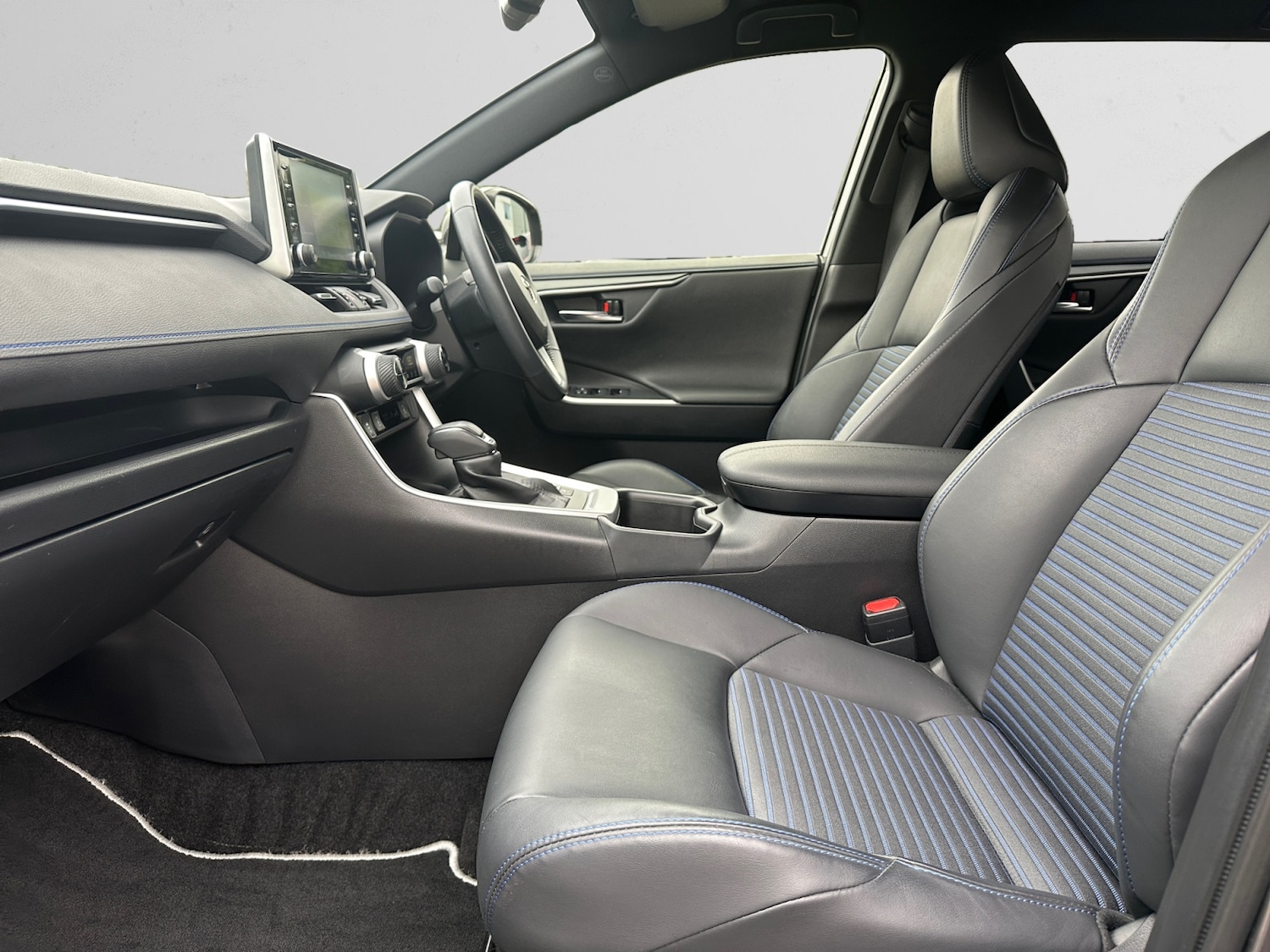 Used Toyota RAV4 2022 for sale - 76533932: Photo 6