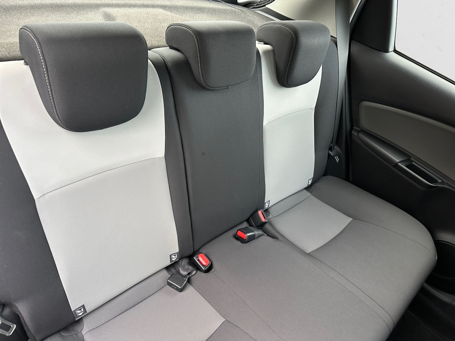 Used Toyota Yaris 2019 for sale - 76921829: Photo 11