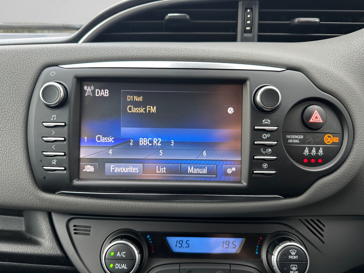 Used Toyota Yaris 2019 for sale - 76921829: Photo 21