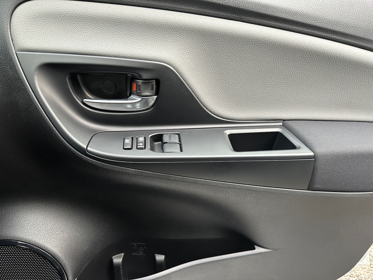 Used Toyota Yaris 2019 for sale - 76921829: Photo 27