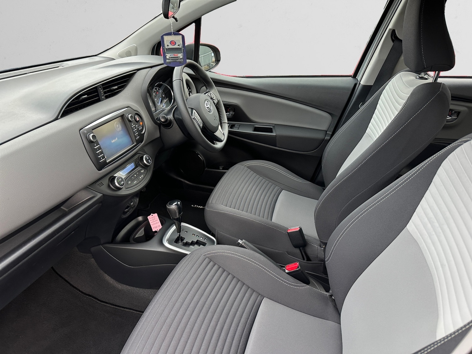 Used Toyota Yaris 2019 for sale - 76921829: Photo 6