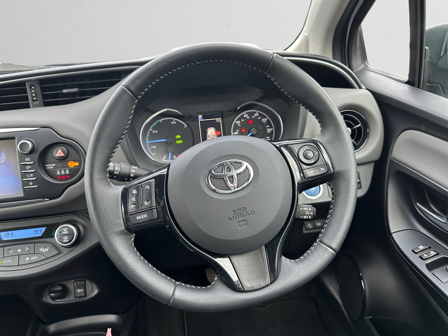 Used Toyota Yaris 2019 for sale - 76921829: Photo 9