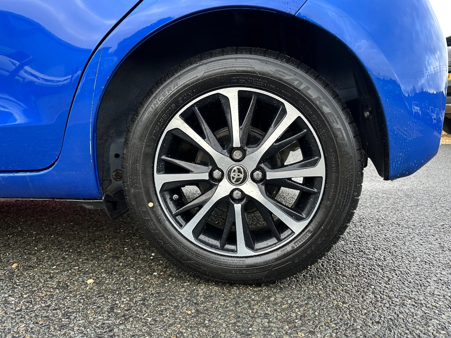 Used Toyota Yaris 2019 for sale - 76587055: Photo 25