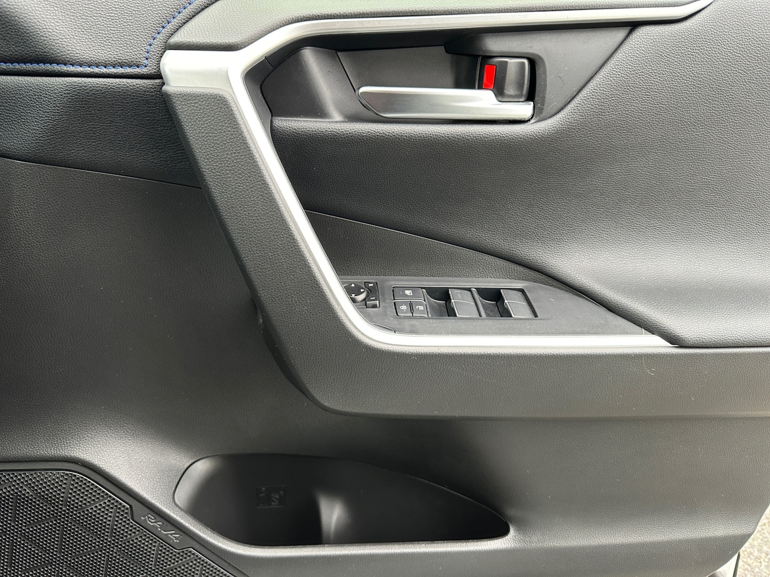 Used Toyota RAV4 2020 for sale - 76533902: Photo 27