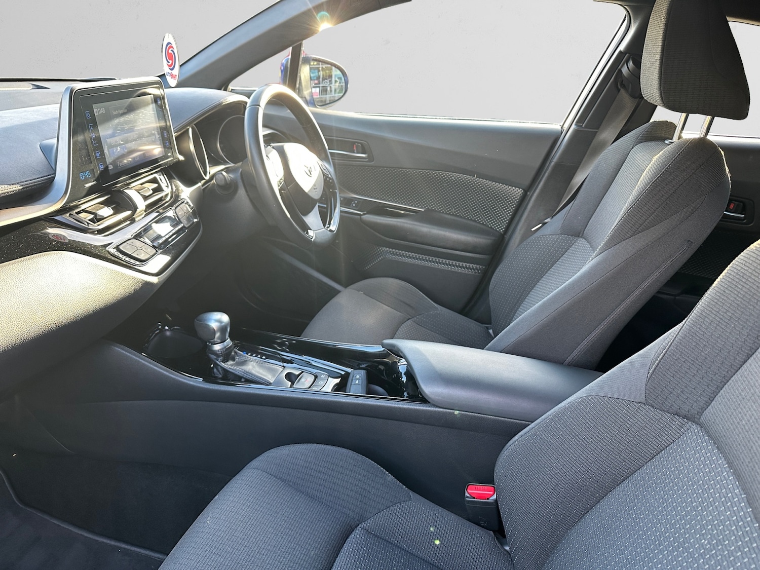 Used Toyota C-HR 2018 for sale - 77225085: Photo 6