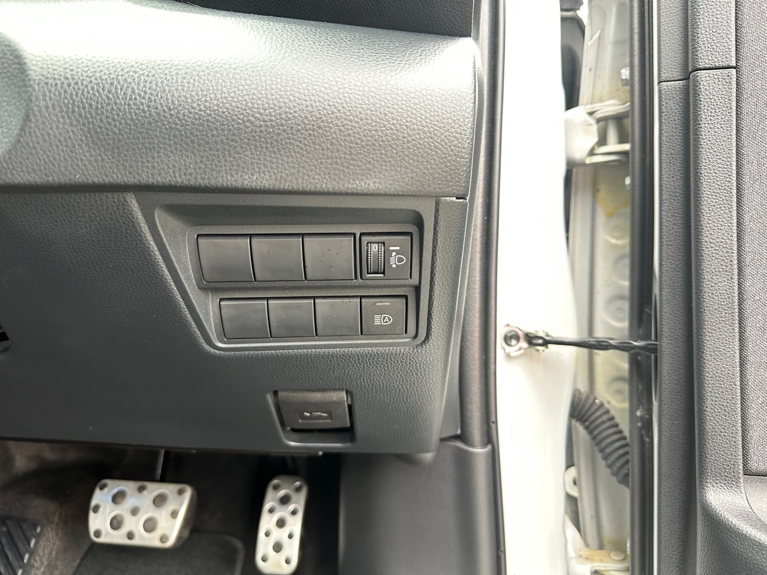 Used Toyota Yaris 2023 for sale - 76533931: Photo 25