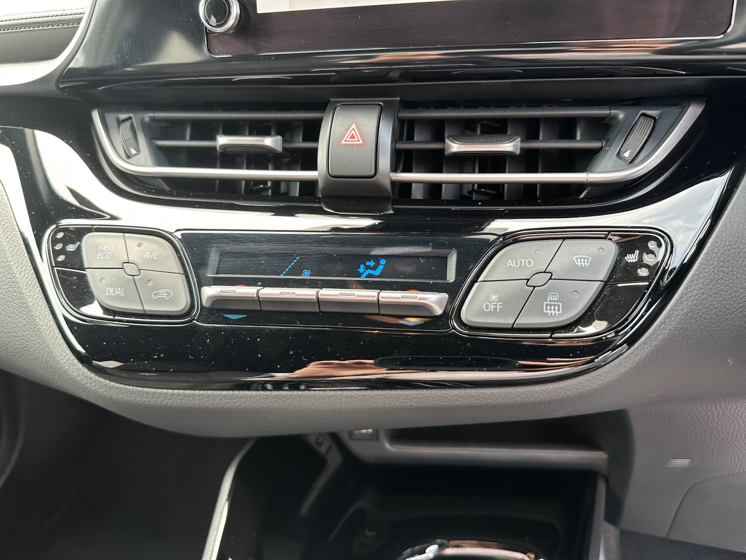 Used Toyota C-HR 2022 for sale - 76533950: Photo 7