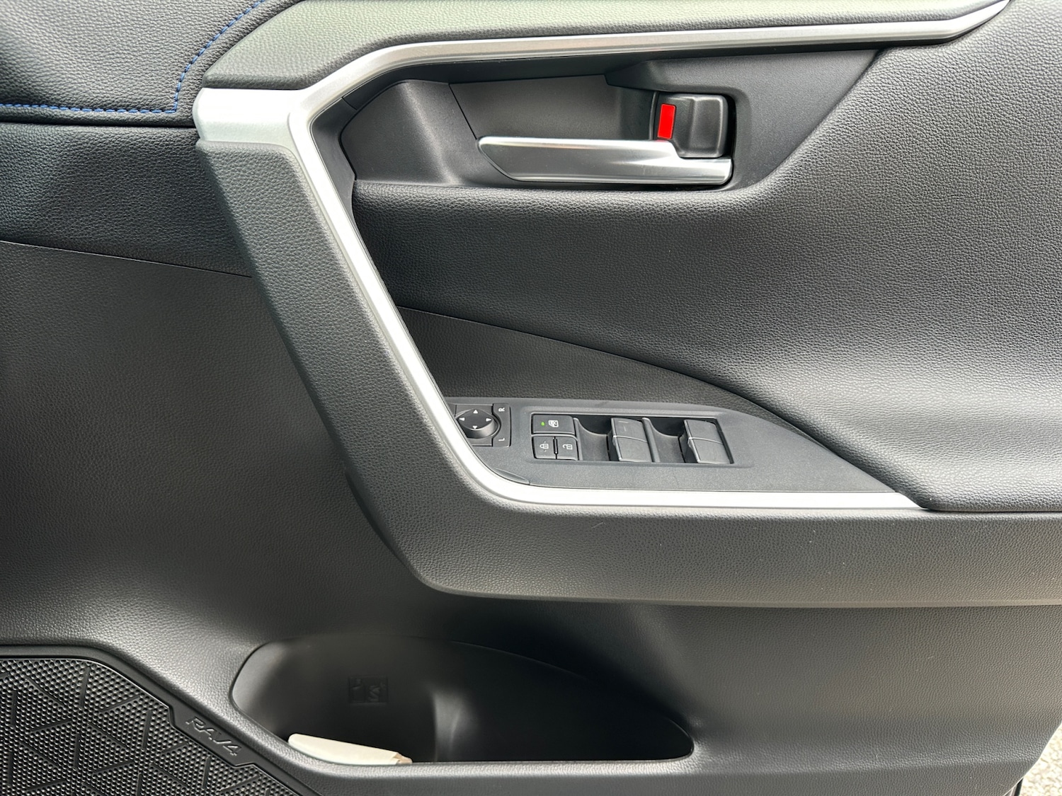 Used Toyota RAV4 2020 for sale - 76533893: Photo 27