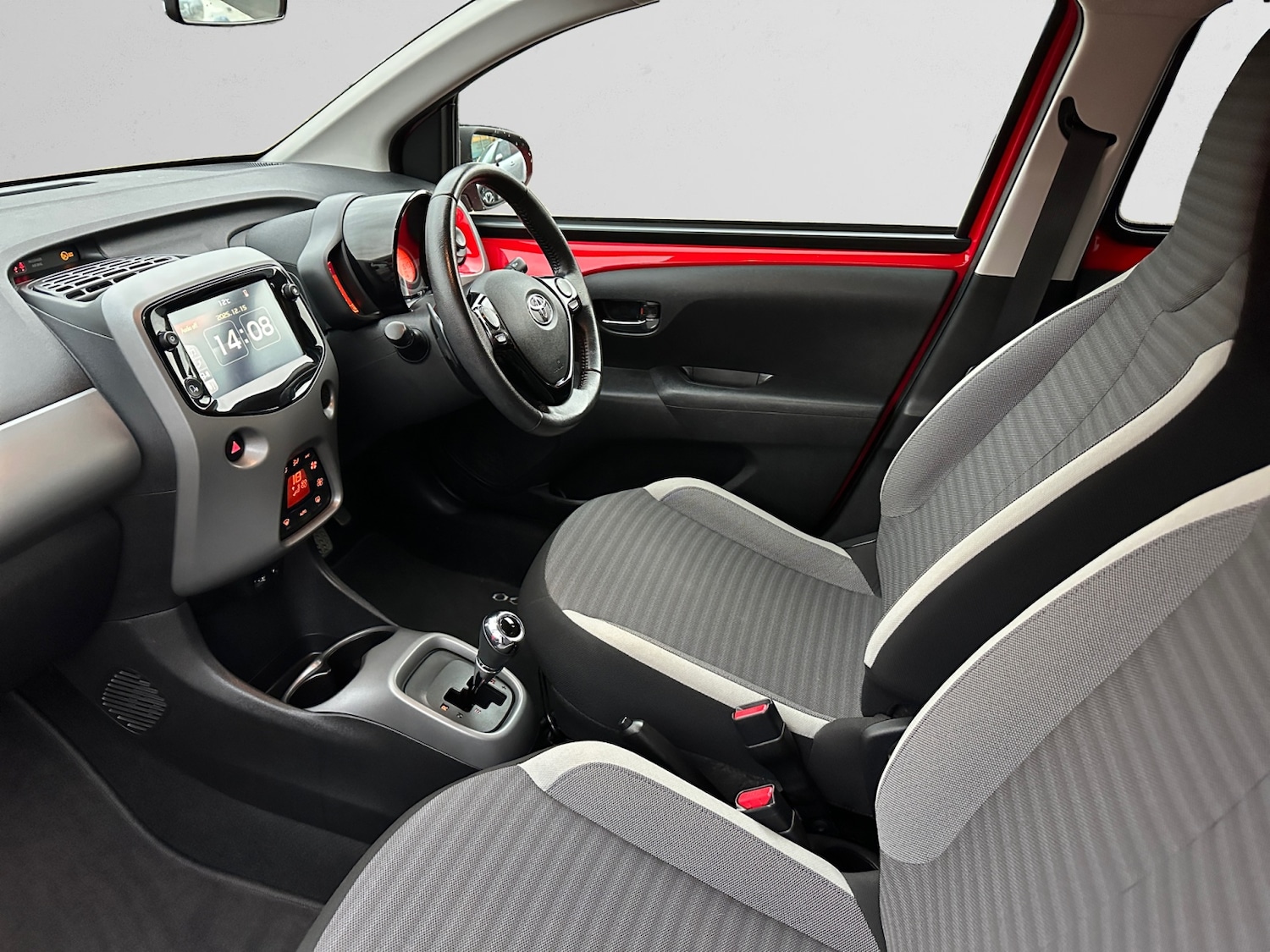 Used Toyota AYGO 2019 for sale - 76954285: Photo 6