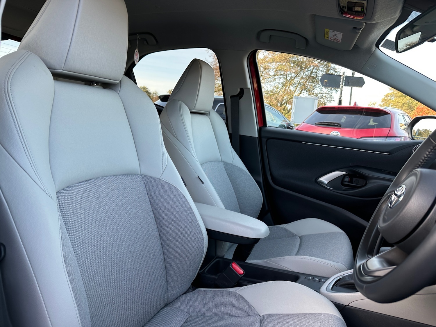 Used Toyota Yaris 2023 for sale - 76717299: Photo 24