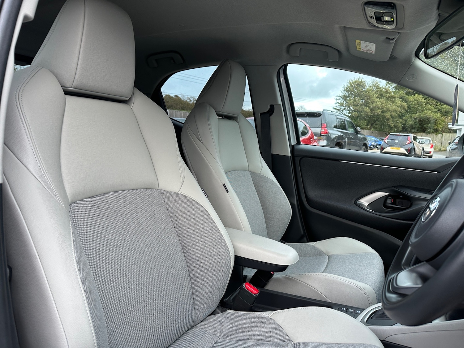 Used Toyota Yaris 2023 for sale - 76533736: Photo 24