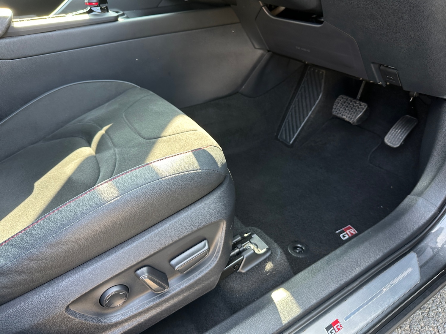 Used Toyota C-HR 2025 for sale - 77965211: Photo 25