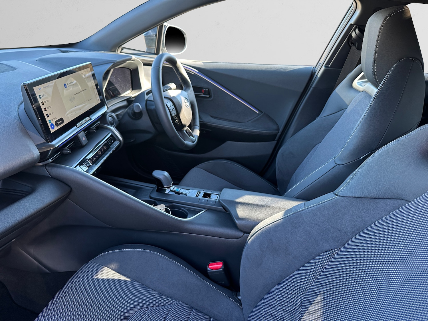 Used Toyota C-HR 2024 for sale - 77660360: Photo 6