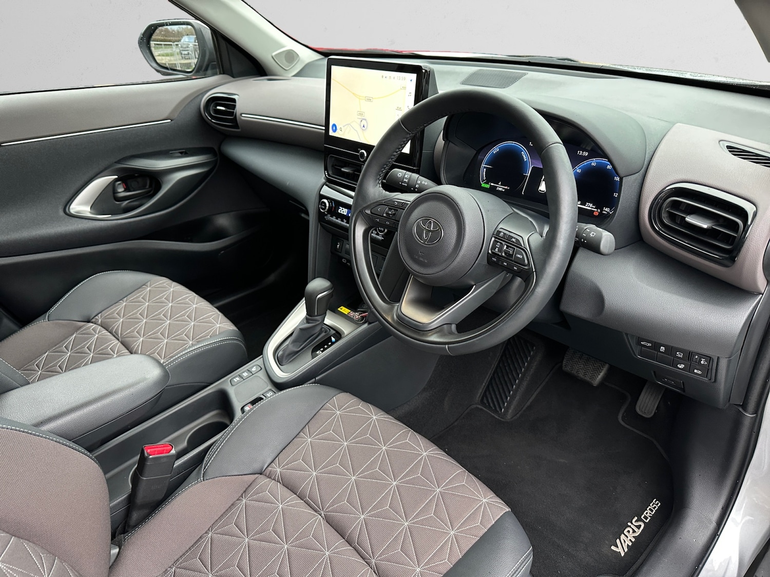 Used Toyota Yaris Cross 2024 for sale - 76948475: Photo 14