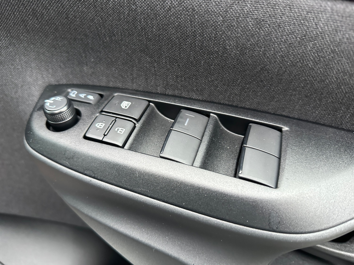 Used Toyota Yaris Cross 2024 for sale - 76948475: Photo 27