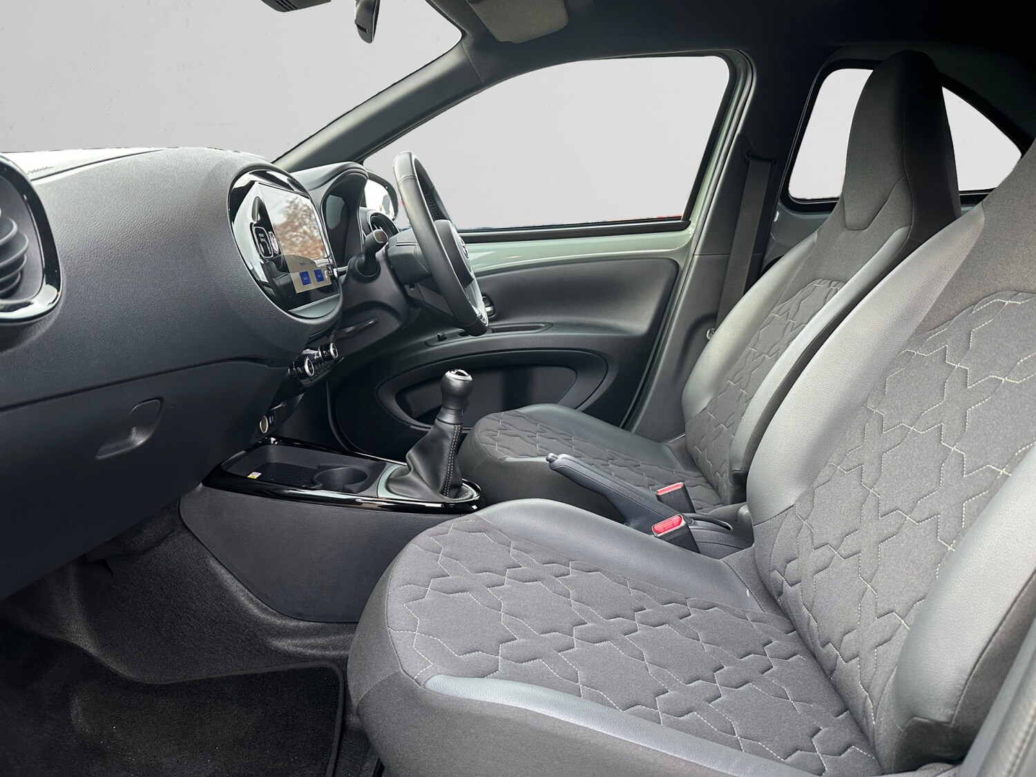 Used Toyota Aygo X 2025 for sale - 77198200: Photo 6