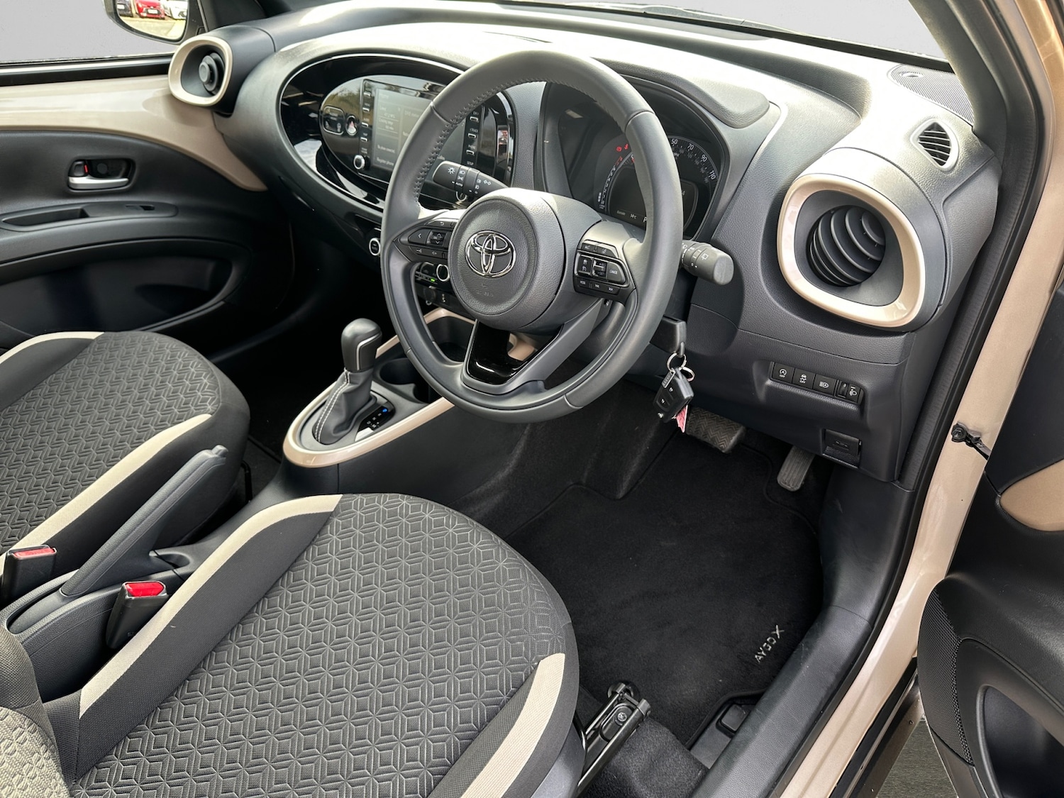 Used Toyota Aygo X 2022 for sale - 76533817: Photo 14