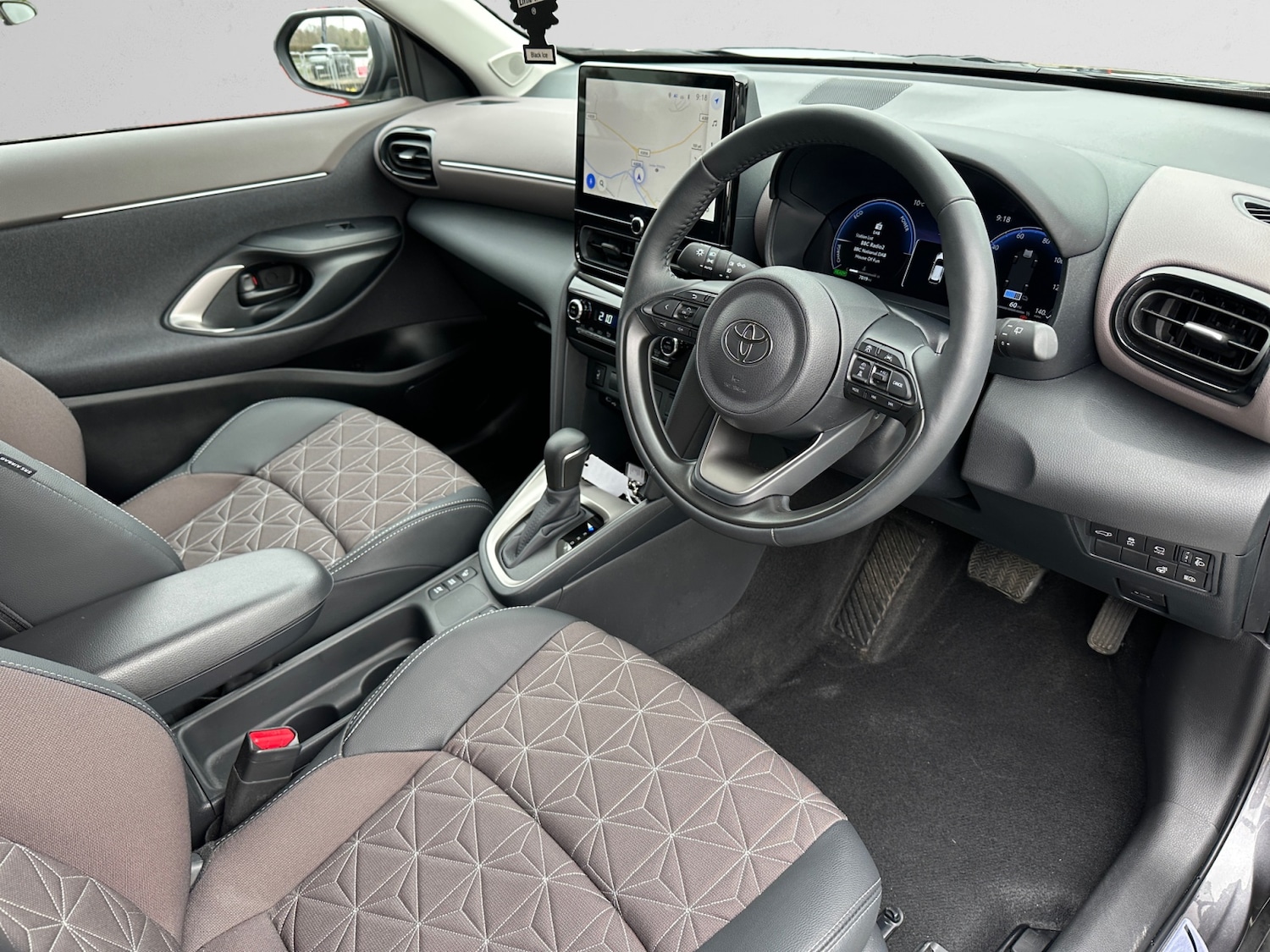 Used Toyota Yaris Cross 2024 for sale - 77778494: Photo 14