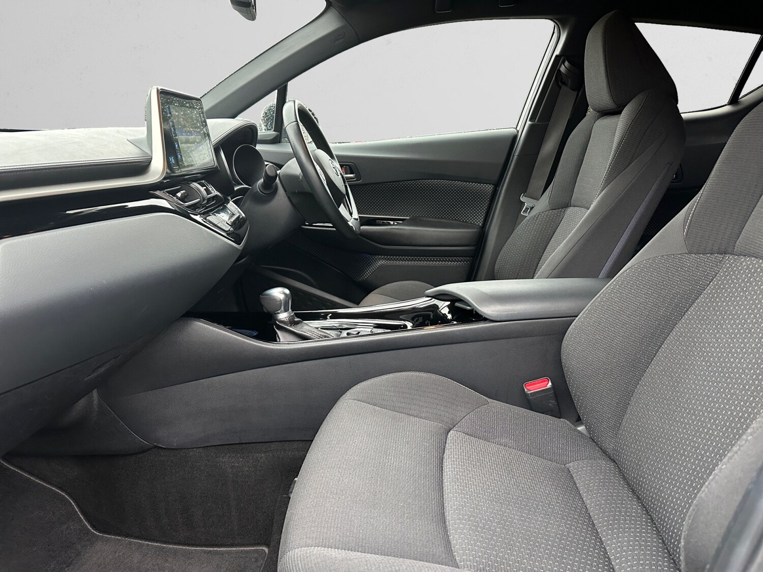 Used Toyota C-HR 2019 for sale - 77186233: Photo 6