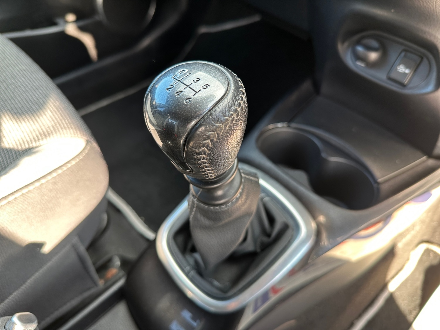 Used Toyota Yaris 2020 for sale - 76788239: Photo 10