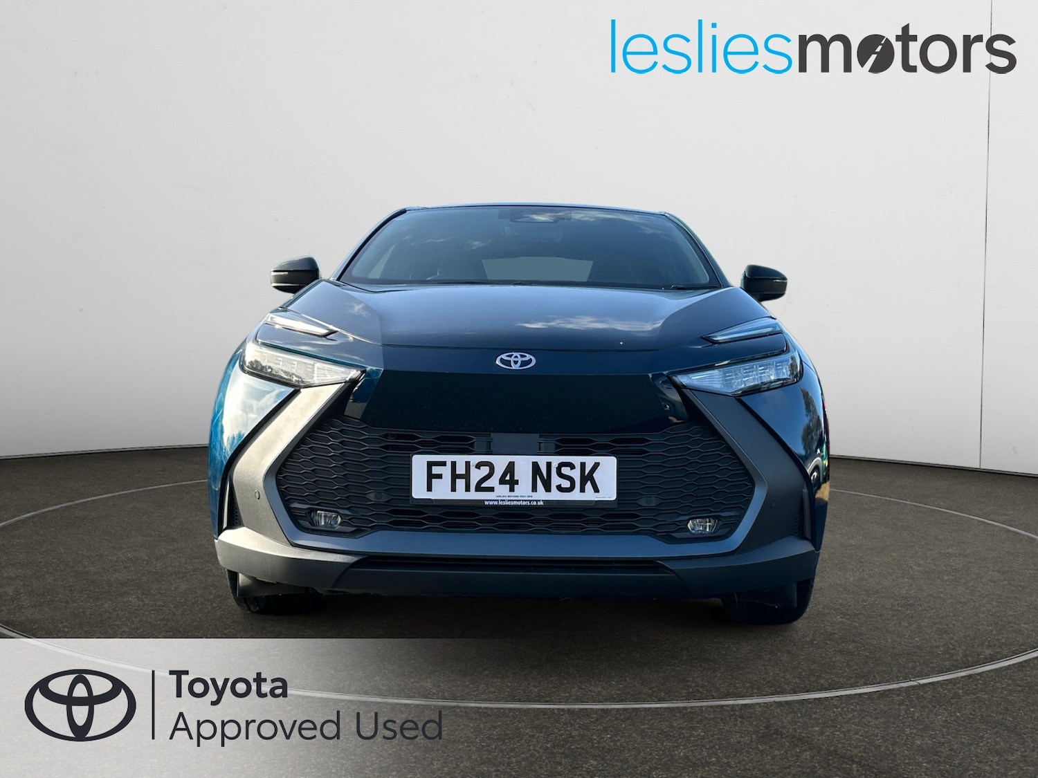 Used Toyota C-HR 2024 for sale - 76754673: Photo 2