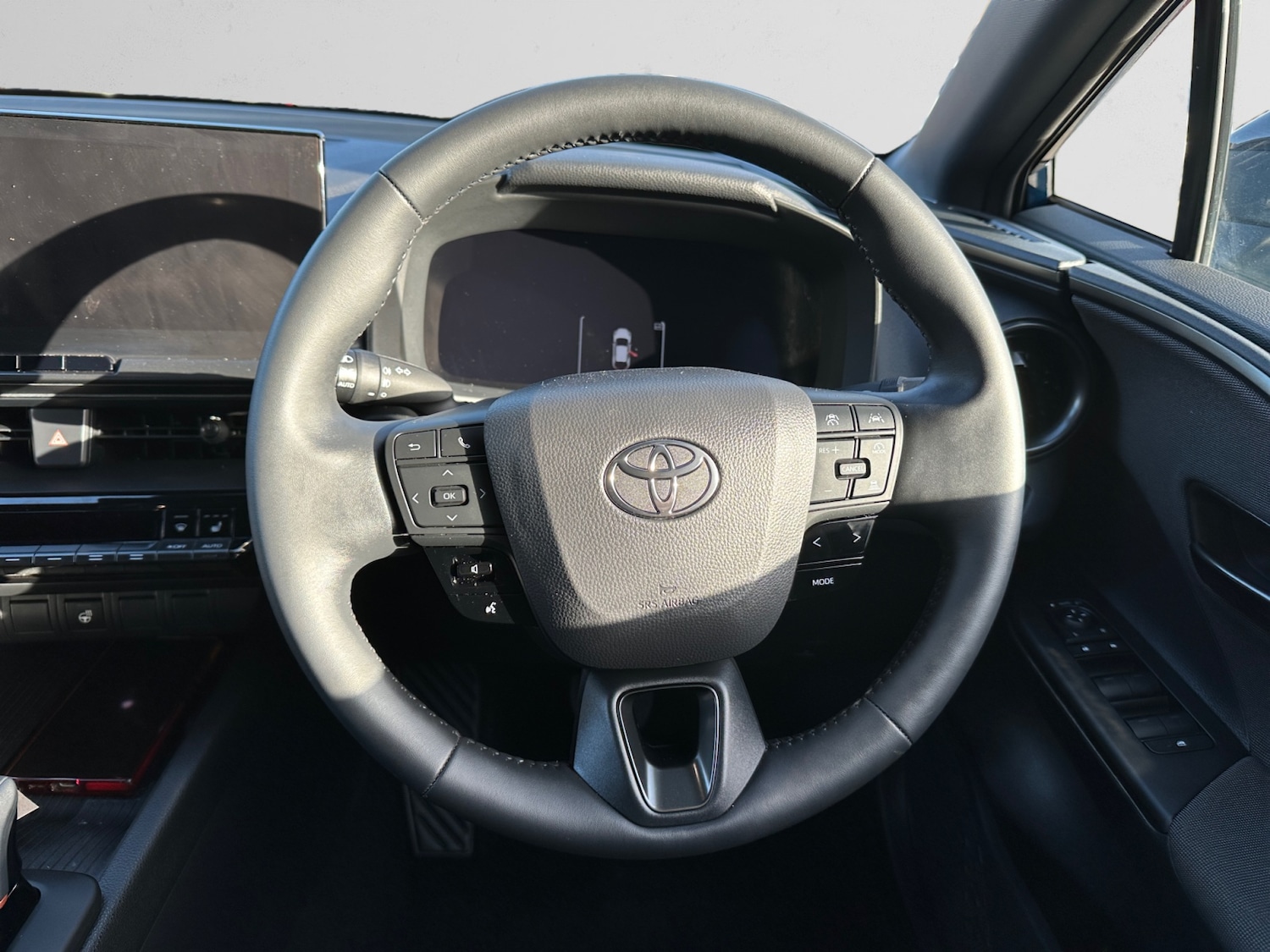 Used Toyota C-HR 2024 for sale - 76754673: Photo 9